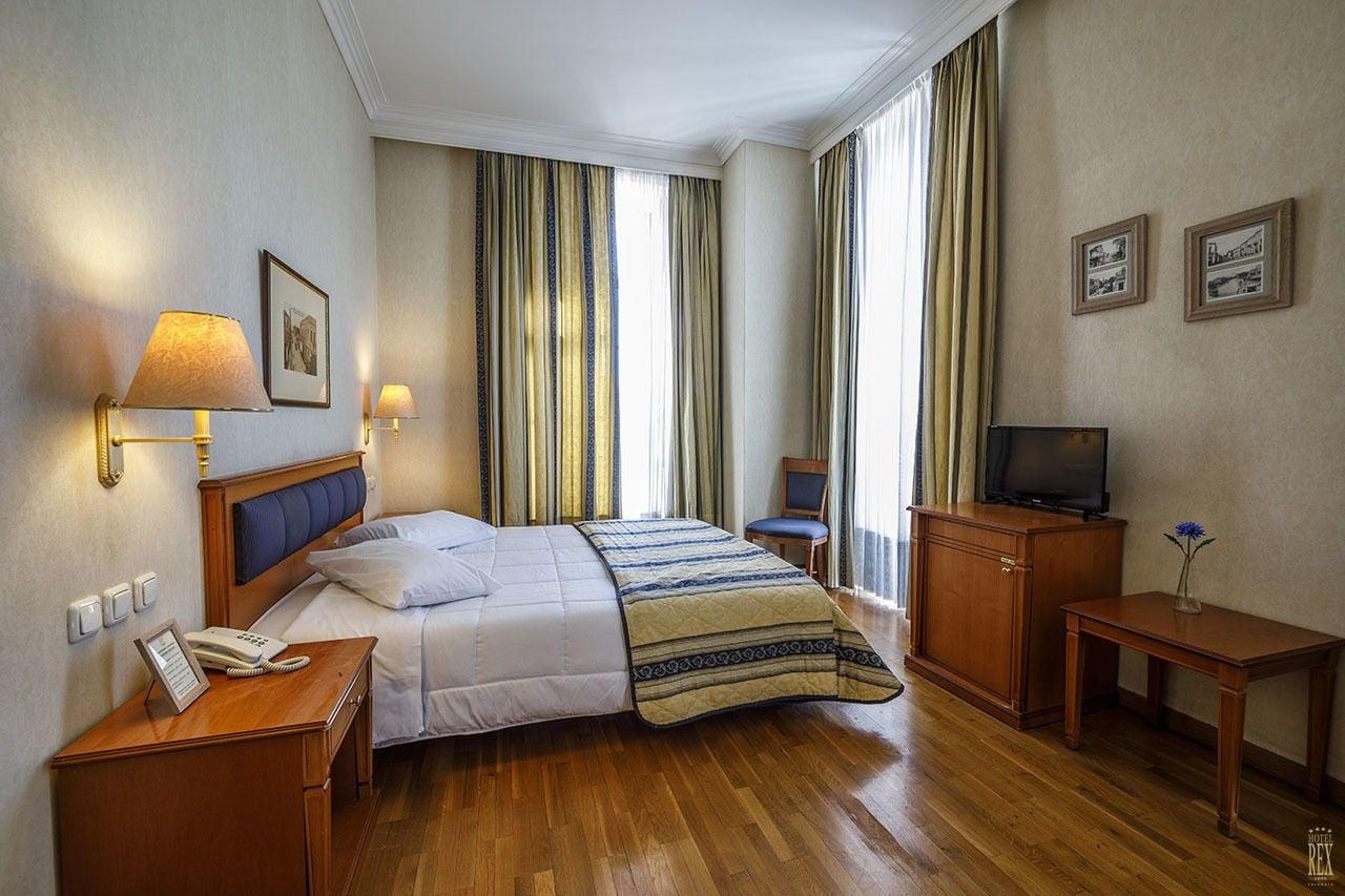 Hotel Rex Каламата Екстериор снимка
