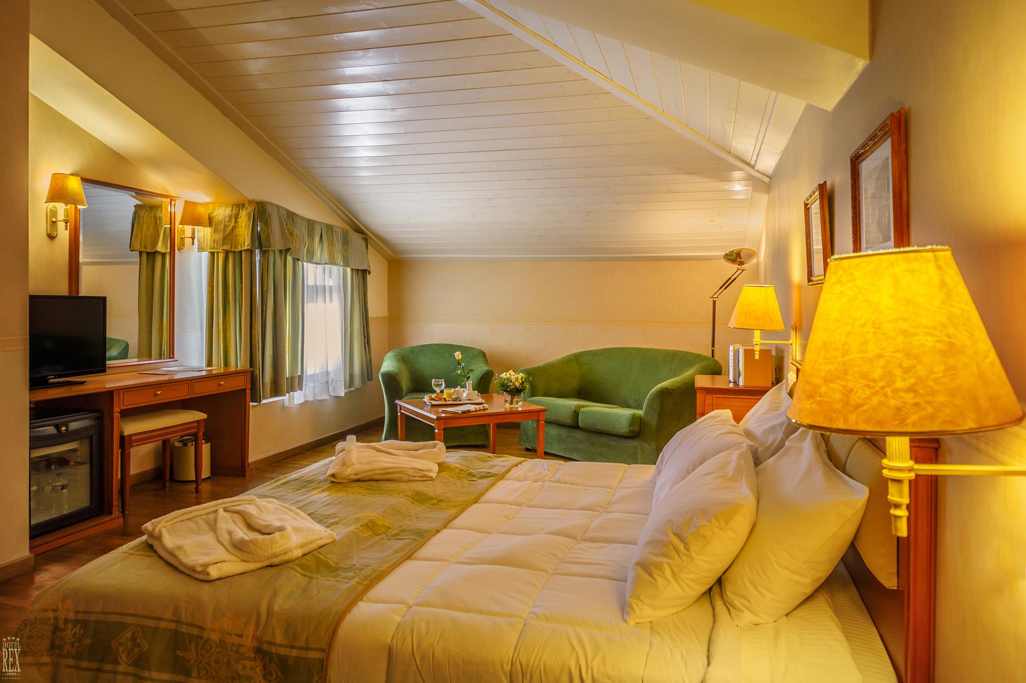 Hotel Rex Каламата Екстериор снимка